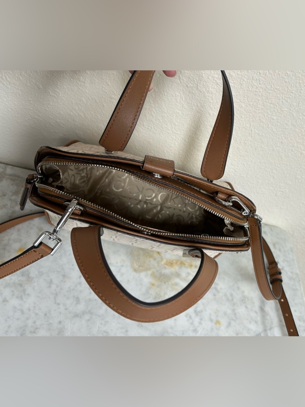 NWOT. CALVIN KLEIN Audrey Cream Satchel with Tan Trim - Picture 5 of 5